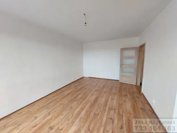 Pronájem bytu 2+1, Krnov - Pod Cvilínem, SPC G, 55 m2