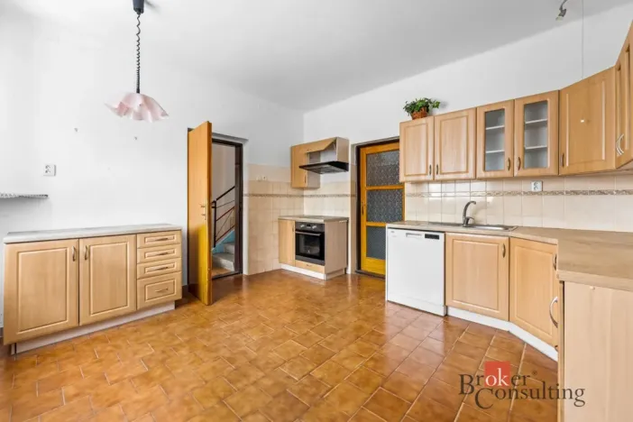 Prodej rodinného domu, Pardubice - Ohrazenice, Seifertova, 195 m2