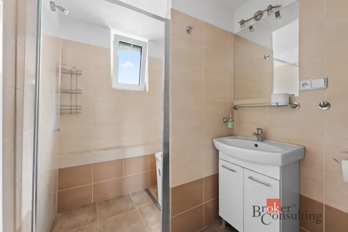 Prodej rodinného domu, Pardubice - Ohrazenice, Seifertova, 195 m2