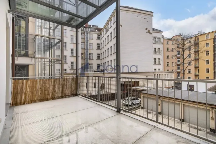 Pronájem bytu 3+kk, Praha, Laubova, 134 m2