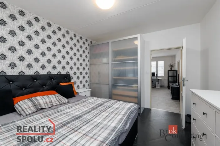 Prodej bytu 2+1, Plzeň - Severní Předměstí, Bzenecká, 61 m2