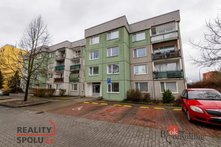 Prodej bytu 2+1, Plzeň - Severní Předměstí, Bzenecká, 61 m2