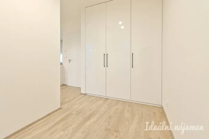 Pronájem bytu 2+kk, Brno, Líšeňská, 34 m2