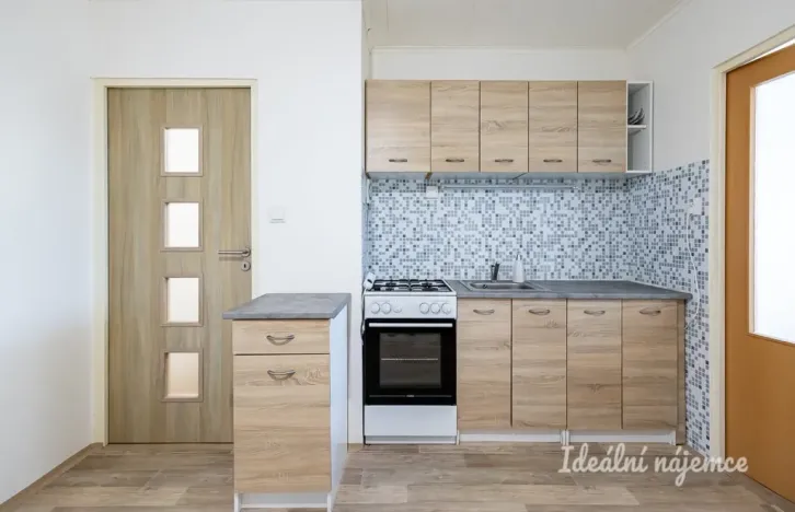 Pronájem bytu 2+1, Praha - Karlín, Nekvasilova, 41 m2