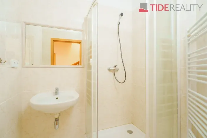 Pronájem vily, Jesenice, V Zátiší, 290 m2