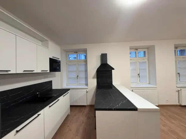 Pronájem bytu 2+kk, Praha - Břevnov, Na Petynce, 48 m2