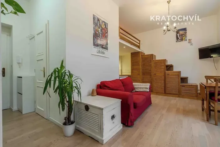Prodej bytu 1+kk, Praha - Bubeneč, Korunovační, 32 m2