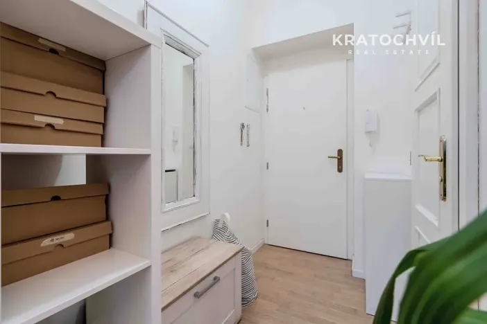 Prodej bytu 1+kk, Praha - Bubeneč, Korunovační, 32 m2