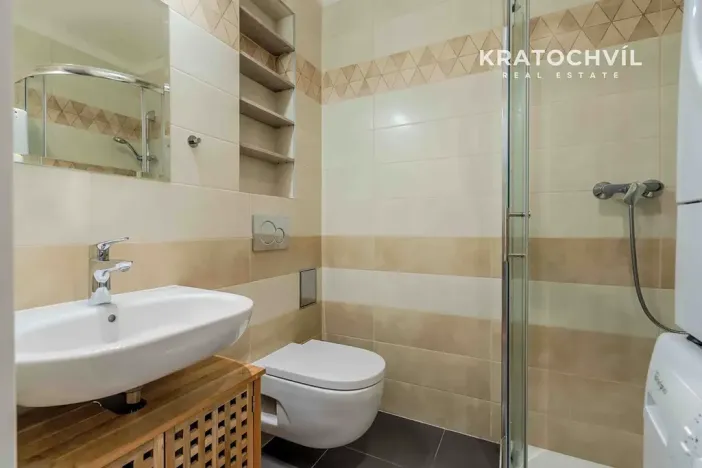 Prodej bytu 1+kk, Praha - Bubeneč, Korunovační, 32 m2