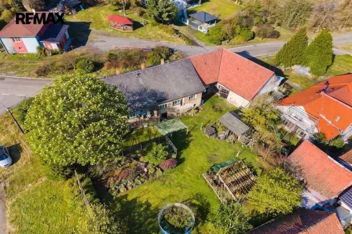 Prodej rodinného domu, Lešany, 194 m2