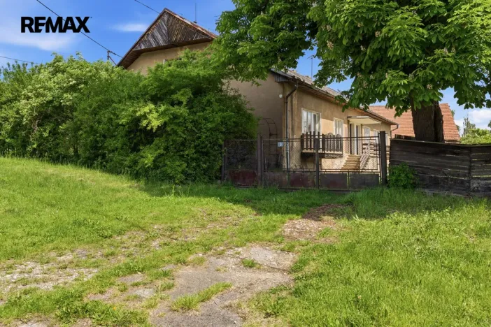 Prodej rodinného domu, Lešany, 194 m2