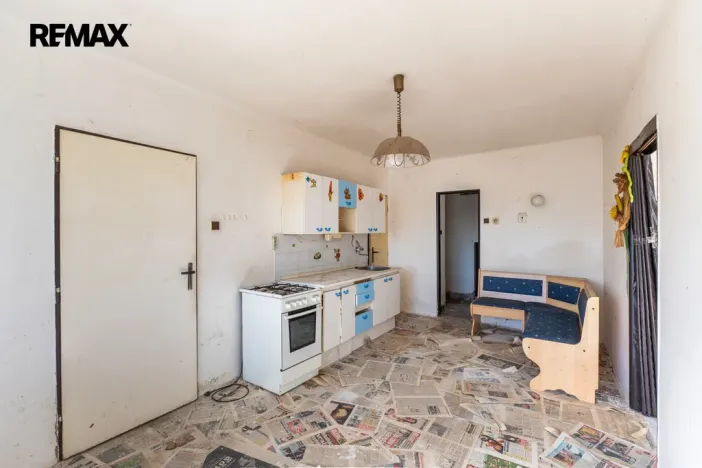 Prodej rodinného domu, Lešany, 194 m2