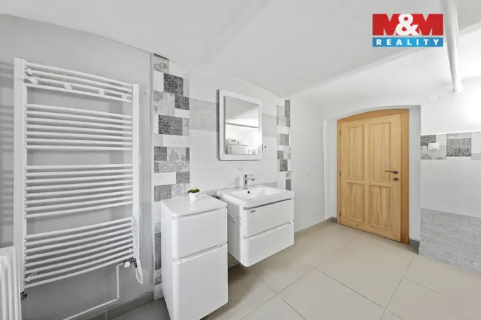 Prodej rodinného domu, Bynovec, 164 m2