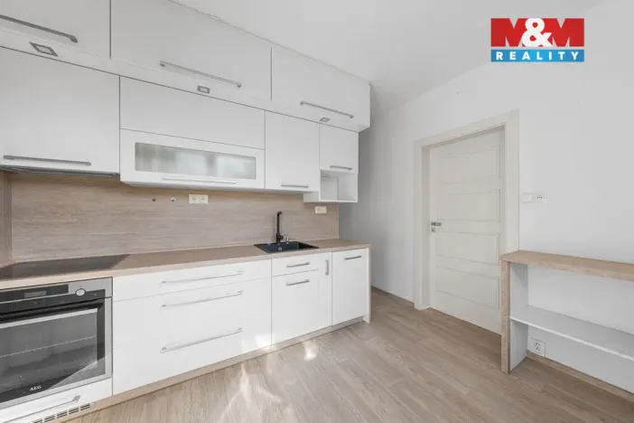 Pronájem bytu 3+1, Děčín - Děčín IX-Bynov, Sokolská, 67 m2