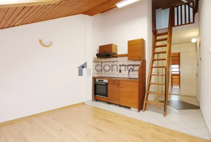 Pronájem bytu 2+kk, Praha, Nad Královskou oborou, 35 m2