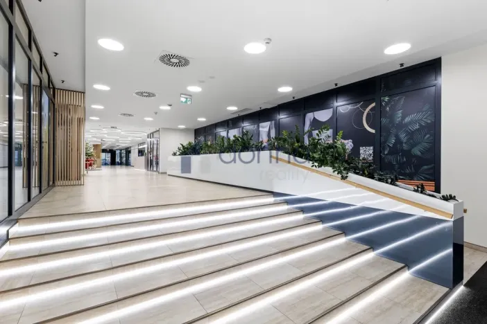 Pronájem obchodního prostoru, Praha, Sokolovská, 363 m2