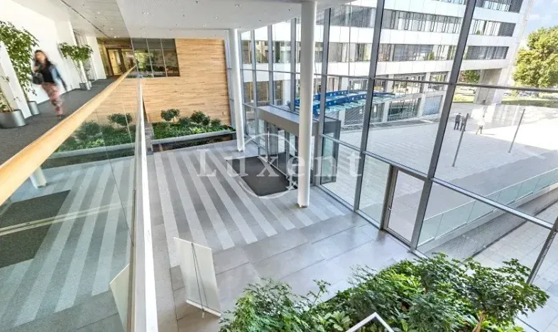 Pronájem obchodního prostoru, Praha, Na hřebenech II, 630 m2