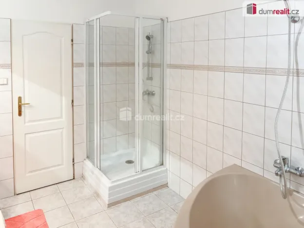 Pronájem rodinného domu, Praha - Nebušice, V březinkách, 365 m2