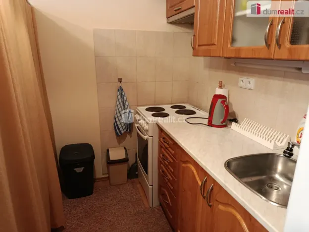 Pronájem bytu 1+kk, Praha - Řepy, Zrzavého, 34 m2