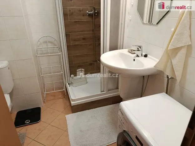 Pronájem bytu 1+kk, Praha - Řepy, Zrzavého, 34 m2