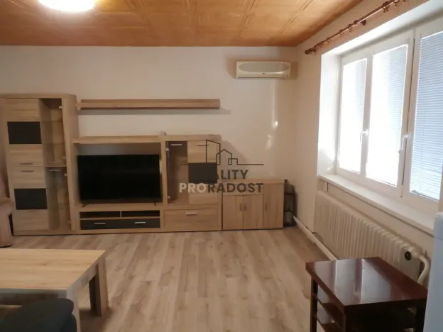 Prodej bytu 3+1, Božice, 74 m2