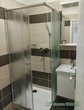 Pronájem bytu 1+1, Praha - Nusle, U družstva Repo, 37 m2