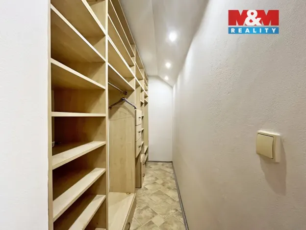 Pronájem bytu 2+1, Děčín - Děčín IX-Bynov, Kyjevská, 54 m2