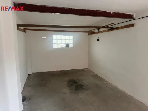 Prodej garáže, Zlín, Věžové domy, 17 m2