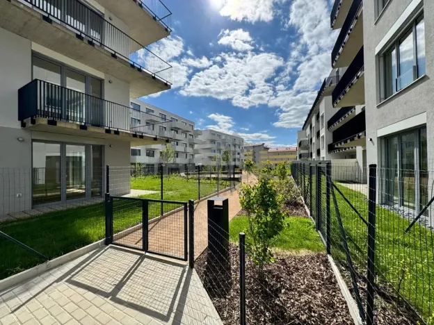 Pronájem bytu 1+kk, Kladno, Bohumila Landy, 29 m2