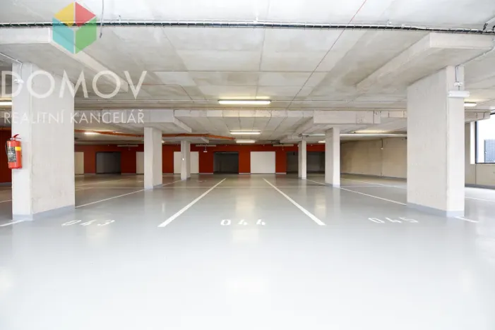 Prodej garážového stání, Beroun - Beroun-Město, Nepilova, 12 m2