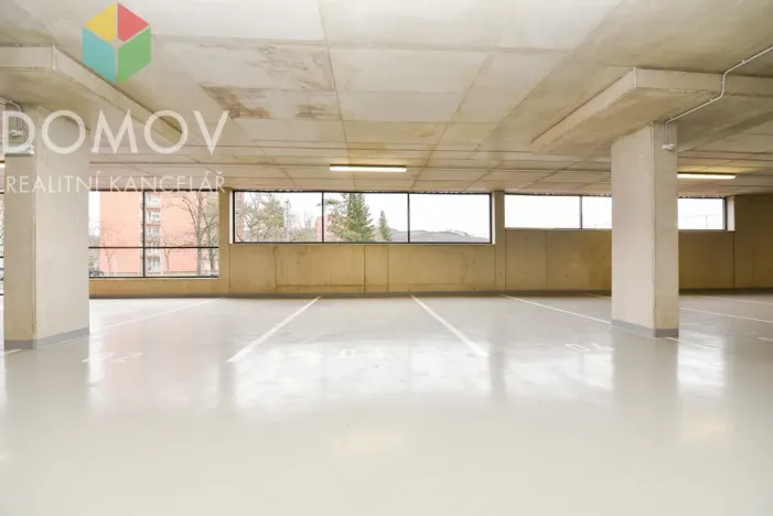 Prodej garážového stání, Beroun - Beroun-Město, Nepilova, 12 m2