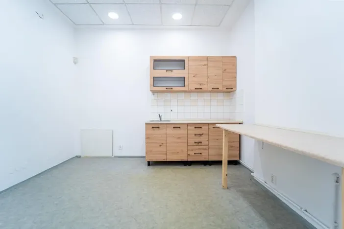 Pronájem kanceláře, Kolín - Kolín III, Legerova, 92 m2