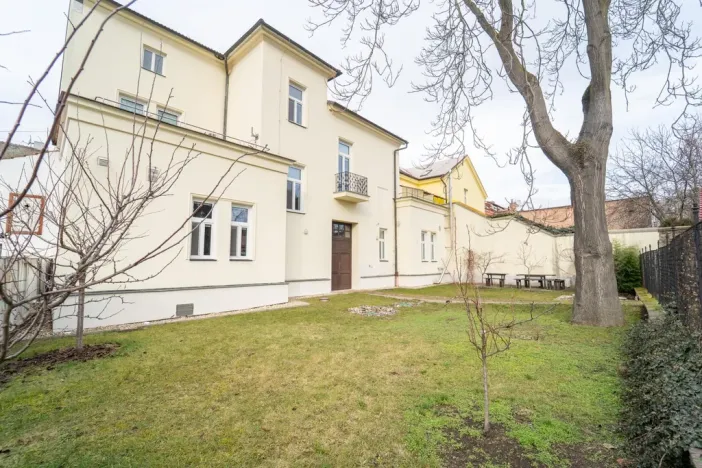 Pronájem kanceláře, Kolín - Kolín III, Legerova, 92 m2