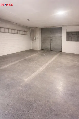 Prodej obchodního prostoru, Holešov, 300 m2