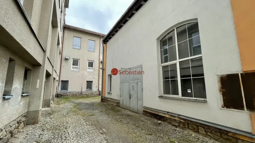 Pronájem komerční nemovitosti, Pelhřimov, Křemešnická, 185 m2