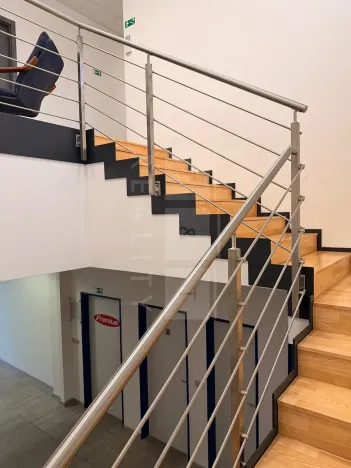 Pronájem kanceláře, Hradec Králové, Pardubická, 82 m2