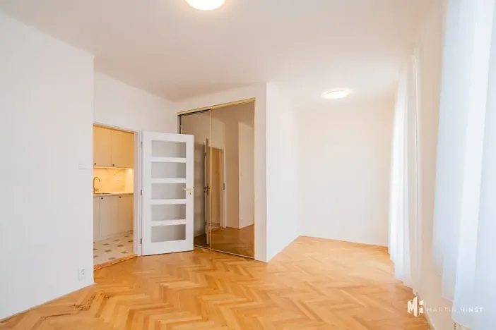 Pronájem bytu 1+kk, Praha - Vinohrady, Hradecká, 26 m2