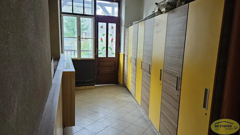 Prodej výrobních prostor, Kroměříž, 398 m2