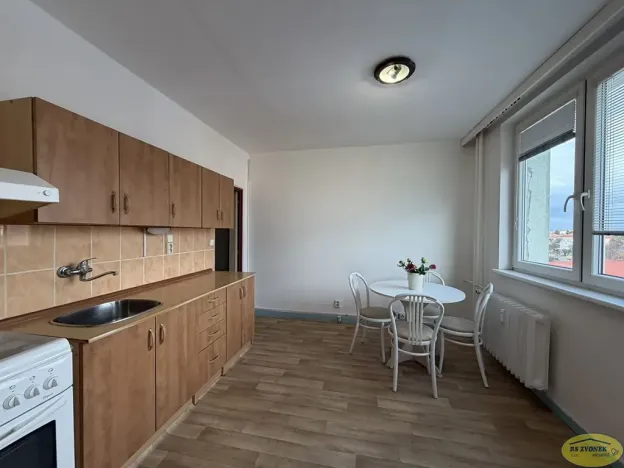 Pronájem bytu 1+1, Kroměříž, Velehradská, 34 m2