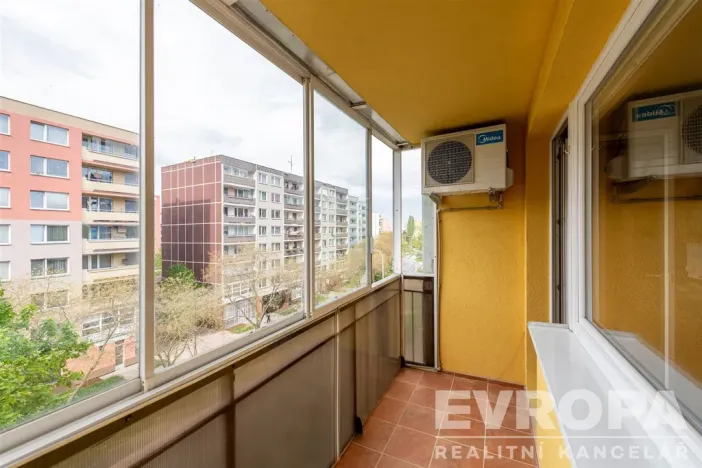 Pronájem bytu 3+1, Praha - Hlubočepy, Voskovcova, 77 m2