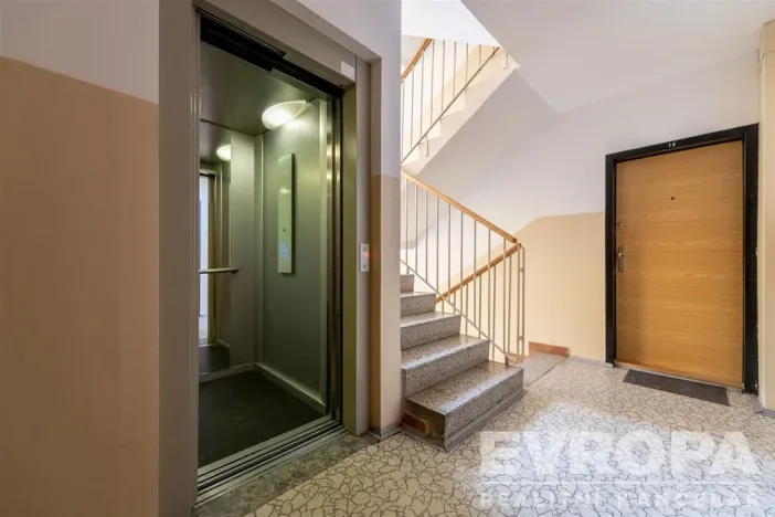 Pronájem bytu 3+1, Praha - Hlubočepy, Voskovcova, 77 m2