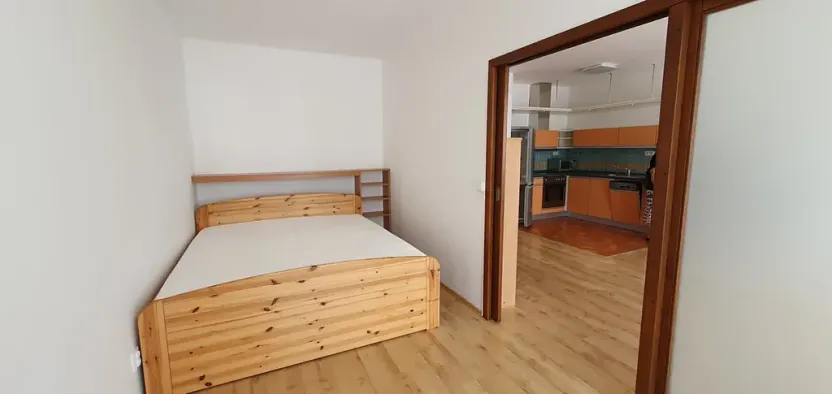 Pronájem bytu 2+kk, Praha - Holešovice, Poupětova, 51 m2