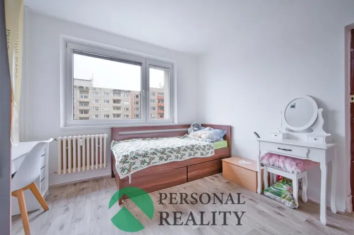 Prodej bytu 3+1, Karlovy Vary, U Koupaliště, 68 m2