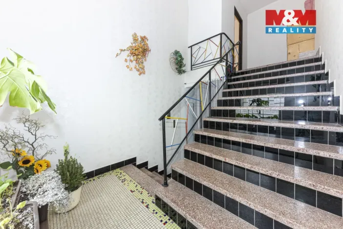 Prodej bytu 3+1, Chvaletice, Husova, 76 m2