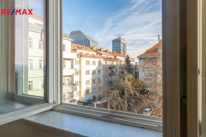 Pronájem bytu 2+1, Praha - Vinohrady, náměstí Jiřího z Lobkovic, 62 m2