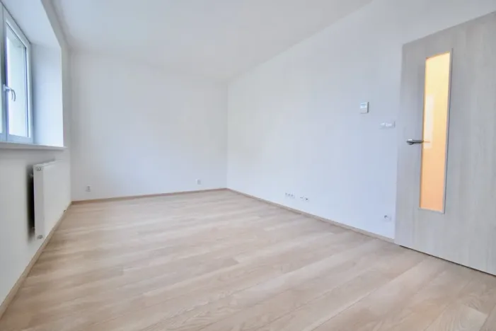 Pronájem bytu 1+kk, Brno - Žebětín, Přírodní, 32 m2