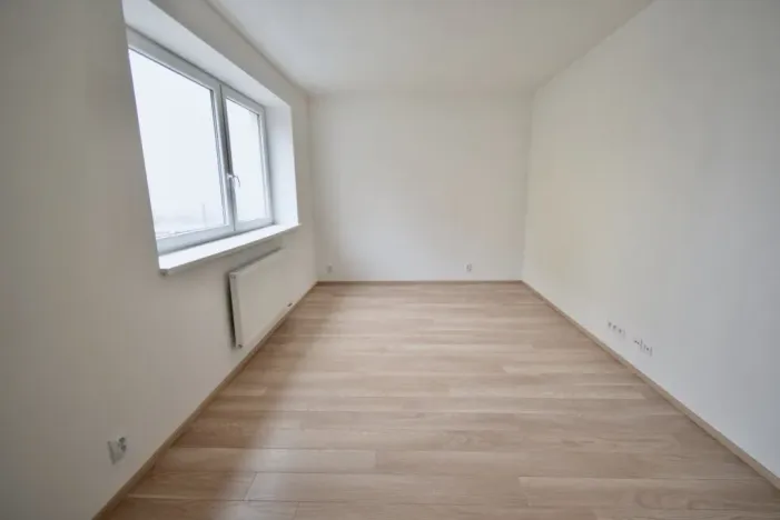 Pronájem bytu 1+kk, Brno - Žebětín, Přírodní, 32 m2