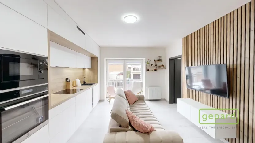 Prodej bytu 3+kk, Stochov, Zahradní, 52 m2