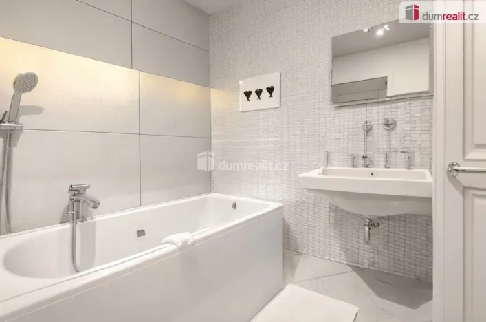 Prodej rodinného domu, Lovečkovice - Knínice, 531 m2