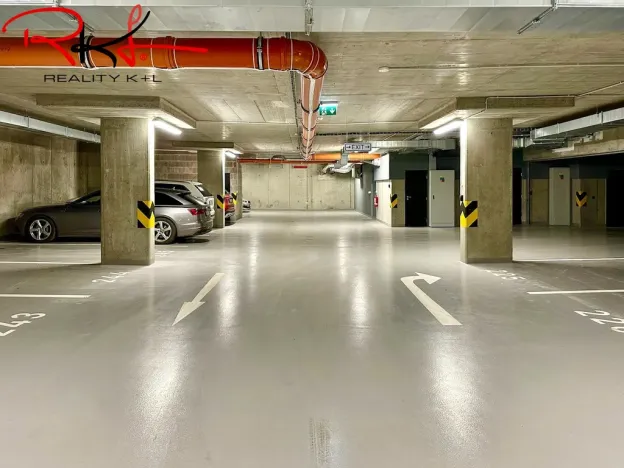 Prodej garážového stání, Praha, Kardausova, 15 m2